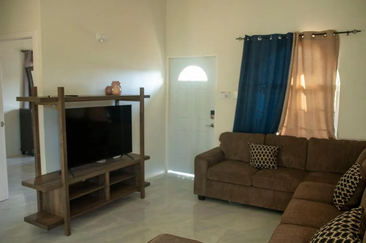 Two King Beds Near Puerto Seco Beach Discovery Bay Holiday home